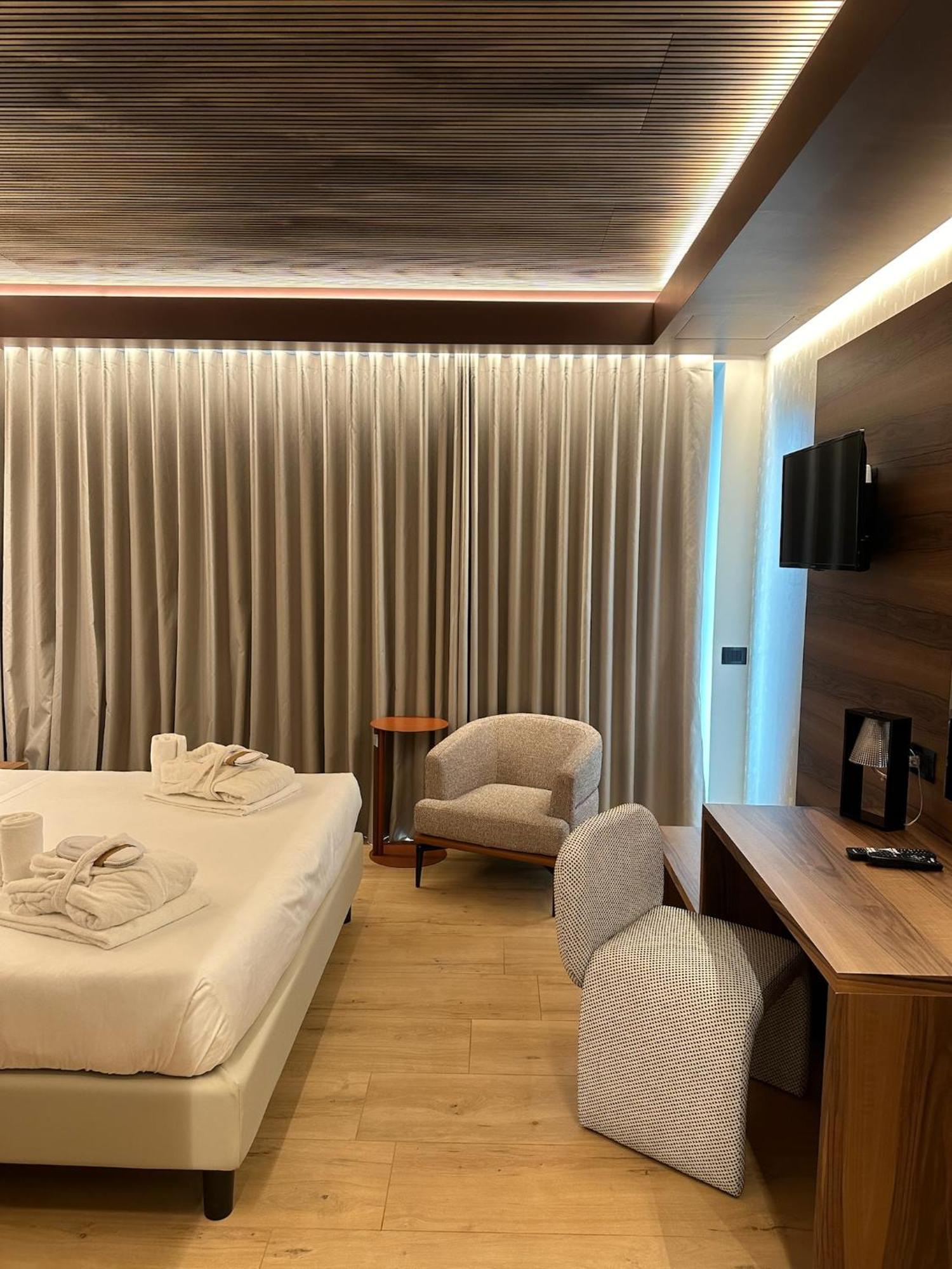 Alevic Hotel Sirmione Esterno foto