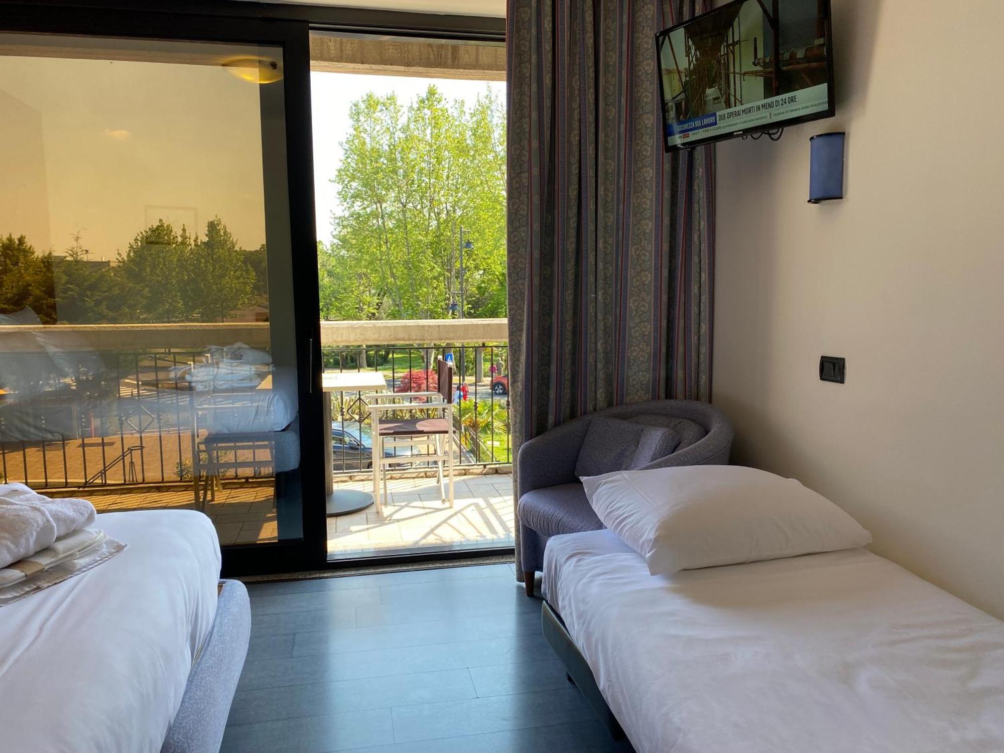 Alevic Hotel Sirmione Esterno foto