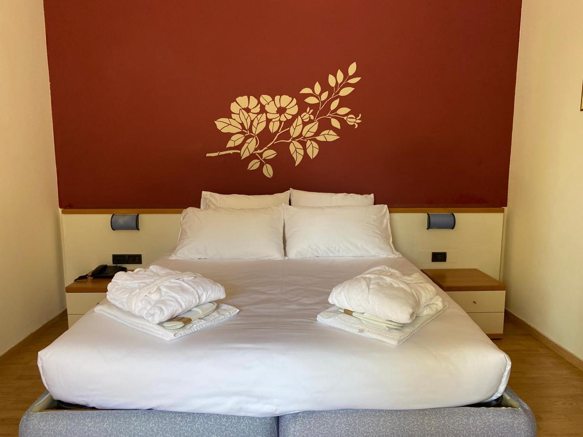 Alevic Hotel Sirmione Camera foto