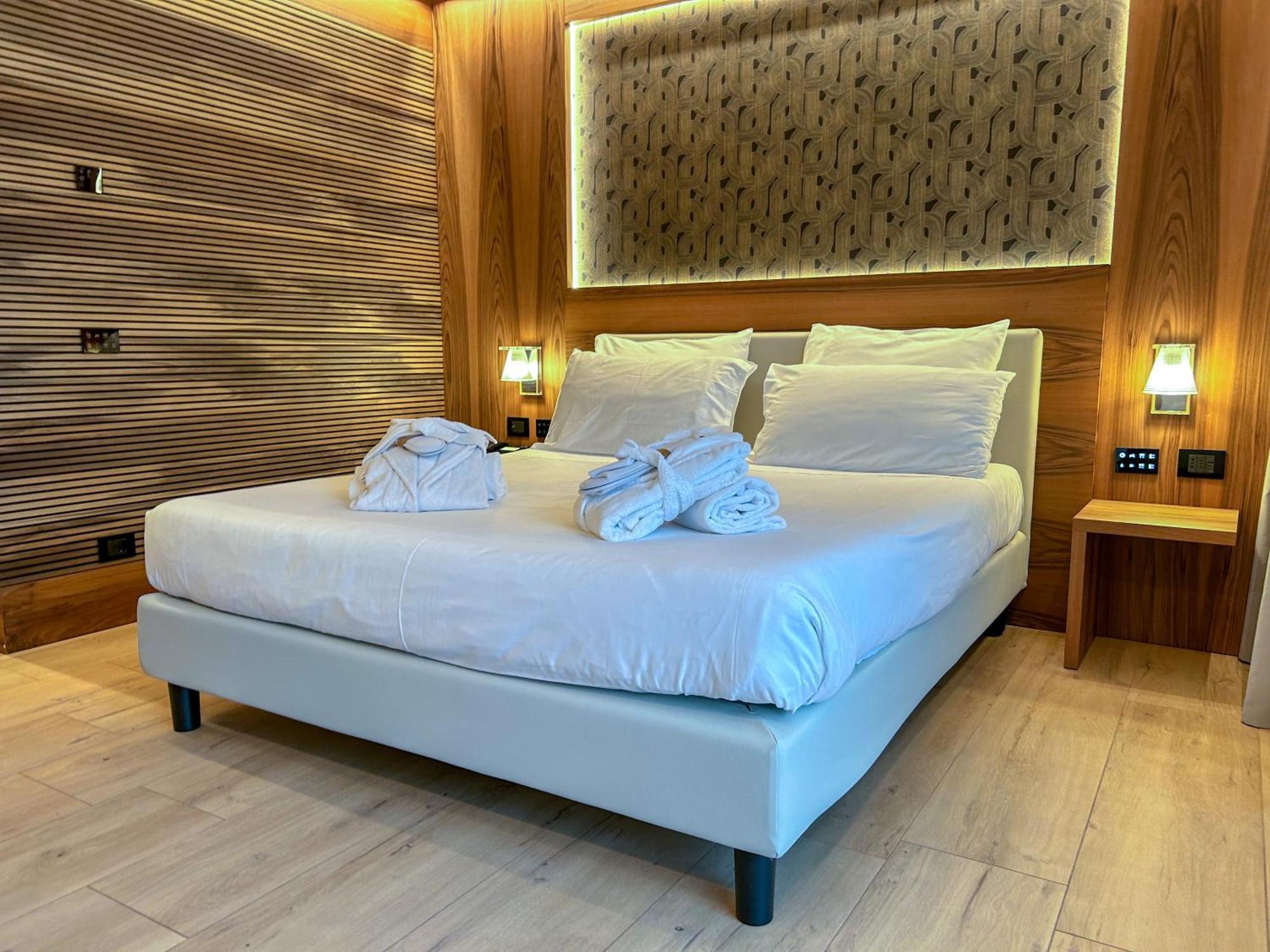 Alevic Hotel Sirmione Esterno foto