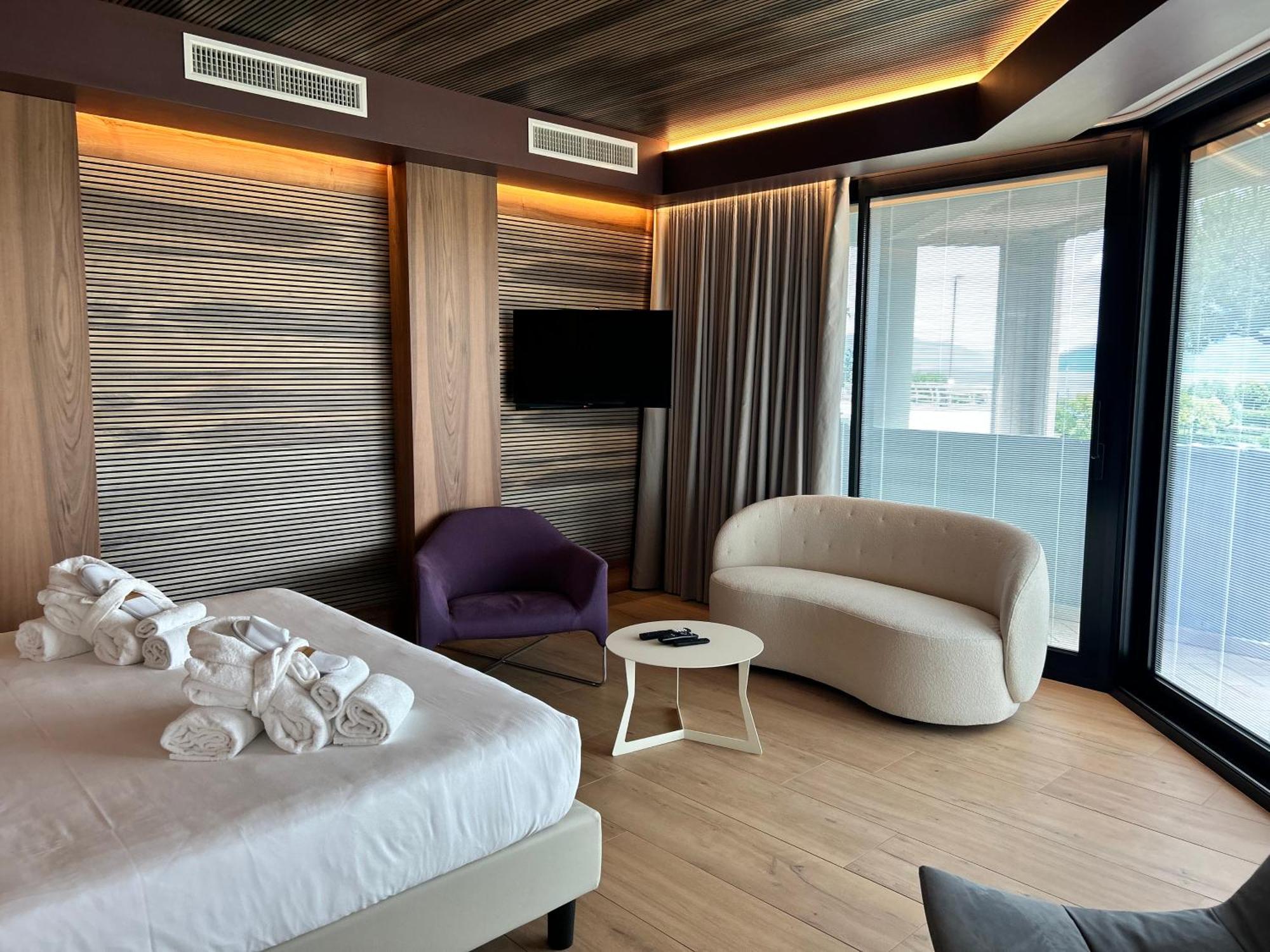Alevic Hotel Sirmione Esterno foto
