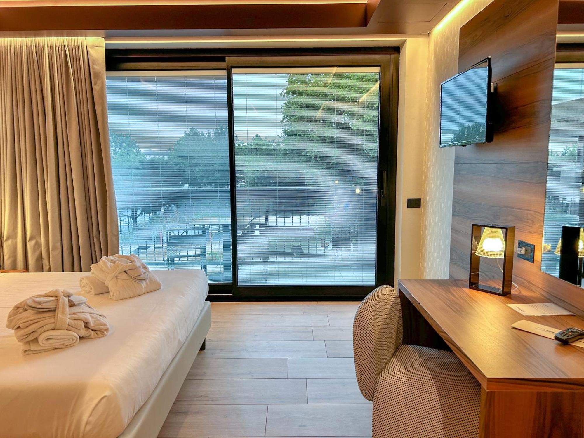 Alevic Hotel Sirmione Esterno foto